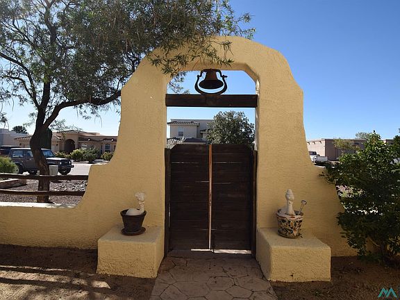 3rd image of 3055 Appaloosa Dr SW