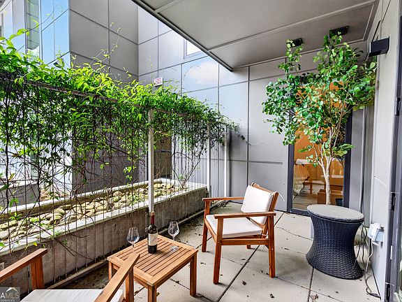 2nd image of 775 Juniper St #220