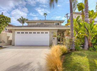 1113 Ridgecrest Cir, Costa Mesa, CA 92627