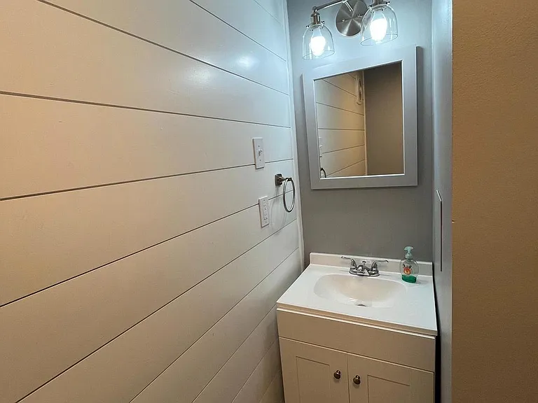 15 W Frederick St #A — Photo 9