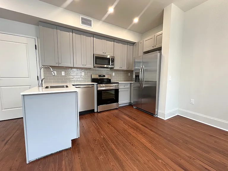 244 E Park Ave #204 — Photo 11
