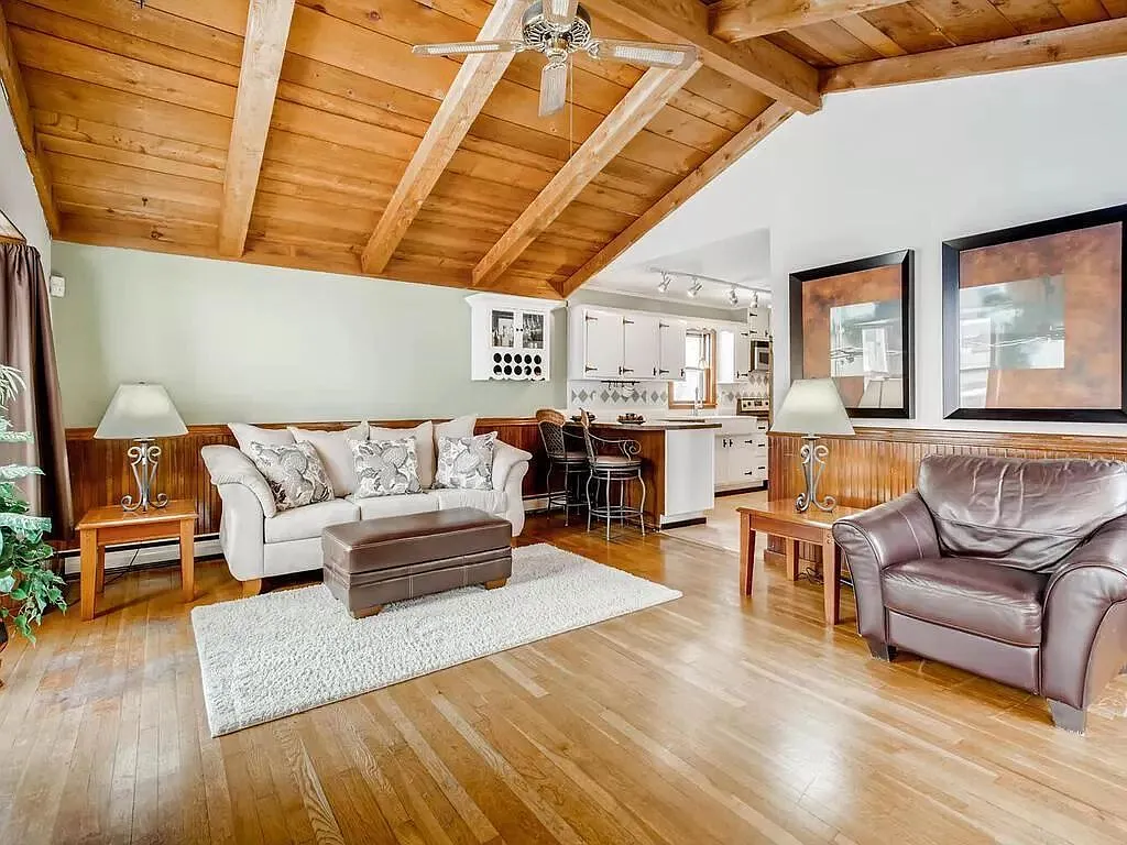 6 bed, $3,300 — Photo 1