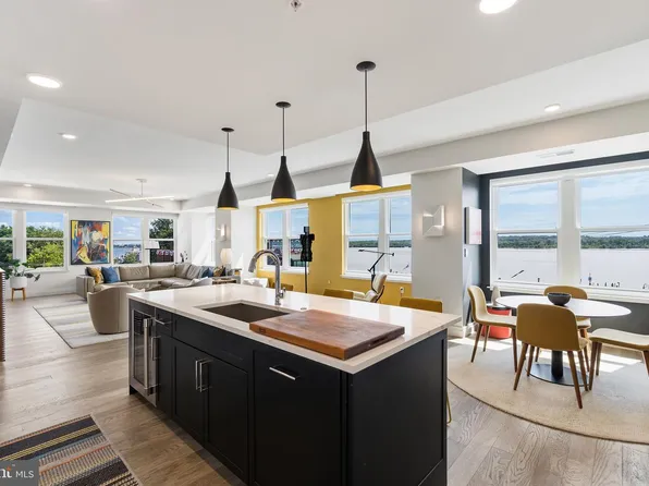 225 Strand St #401, Alexandria, VA 22314