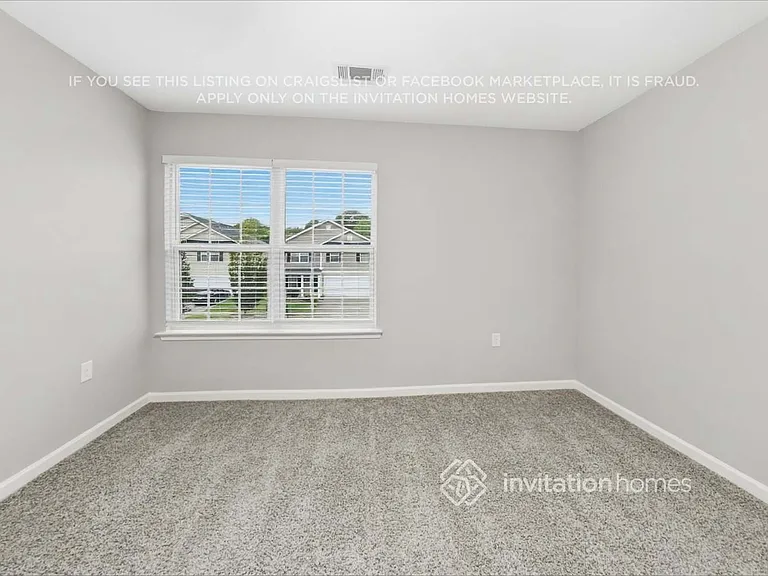 1719 Eastway Dr — Photo 14