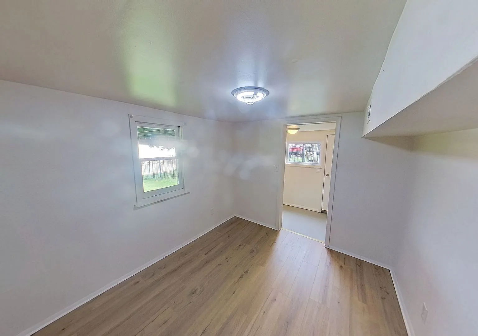 One Bedroom Apartment w/ Office Space — Photo 2