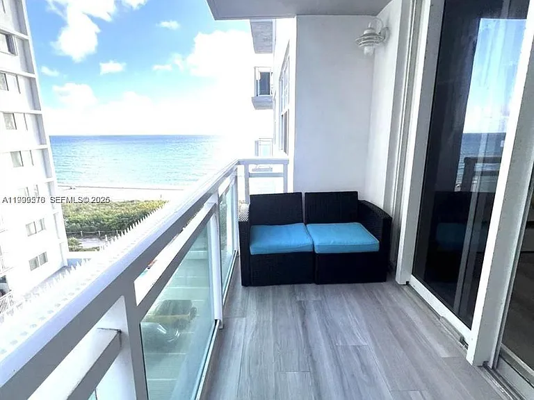6917 Collins Ave #806 — Photo 4