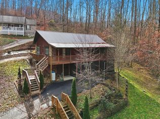 320 Muscadine Ct, Sevierville, TN 37876