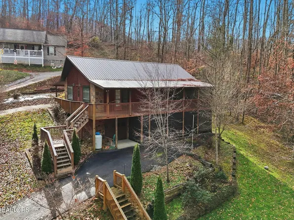 320 Muscadine Ct, Sevierville, TN 37876