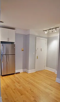 Rented by R New York | media 12