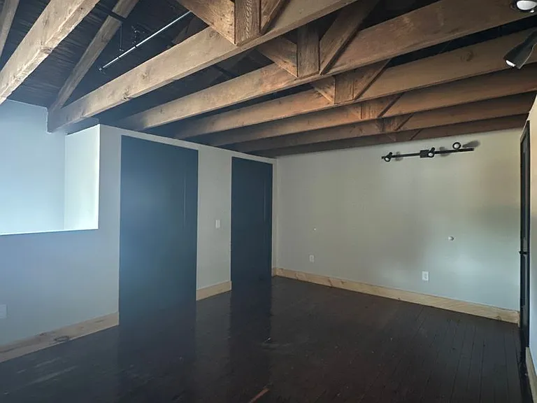210 S Railroad St #105 — Photo 6
