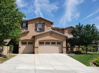 8848 Soothing Ct, Corona, CA 92883