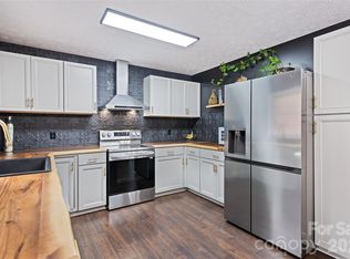 144 Pine Haven Dr, Clyde, NC 28721