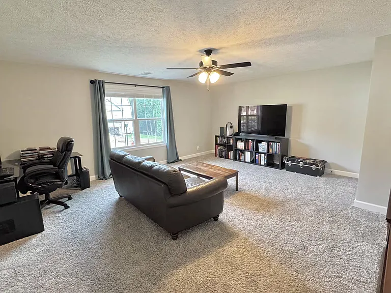 1057 Brightwood Ct — Photo 29
