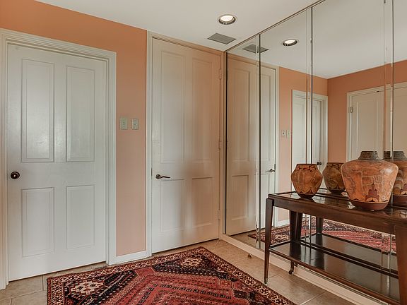 2nd image of 4001 N New Braunfels Ave APT 408