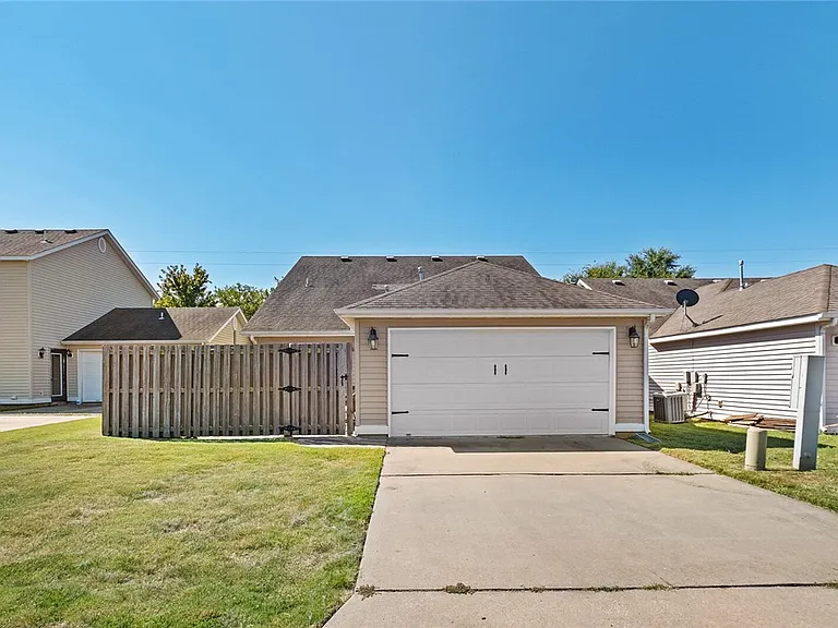 4462 W Alberta St — Photo 26