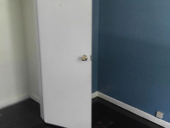 3rd image of 1387 Barcelona Dr