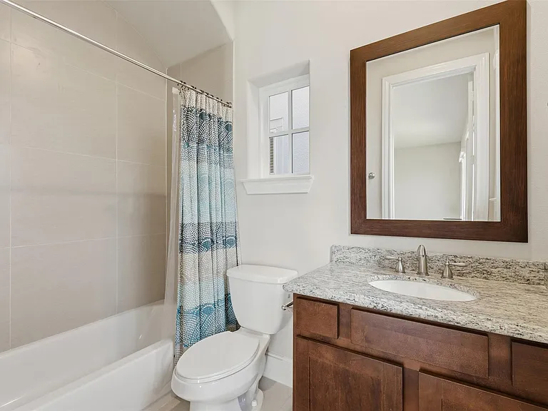 2707 Cohn Trl — Photo 10
