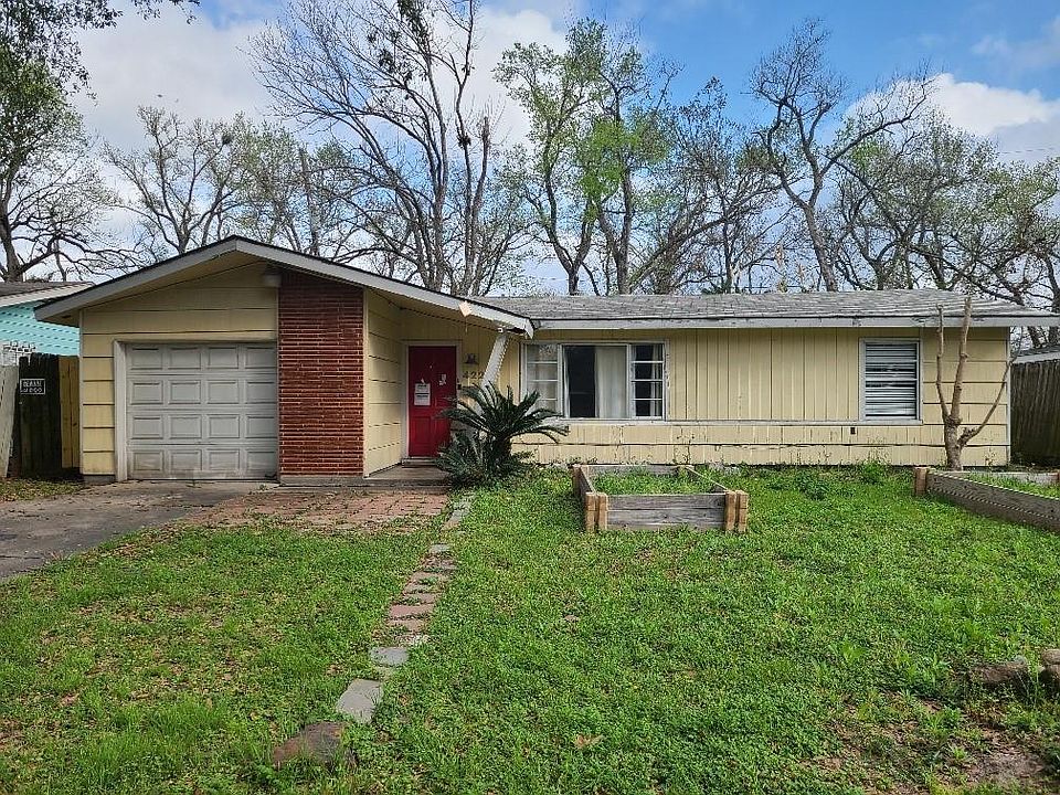 1st image of 422 Surratt Dr