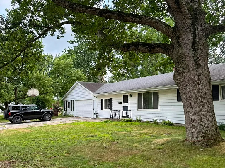 5013 Silica Dr — Photo 2