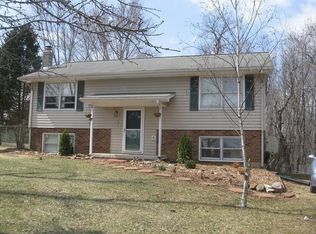 891 Switchback Rd, Christiansburg, VA 24073