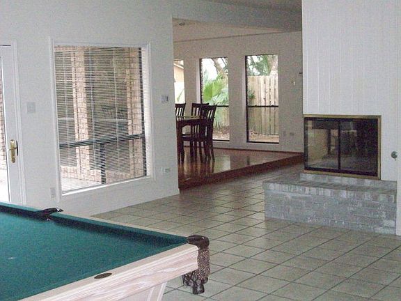 5th image of 106 Bay Hills Dr
