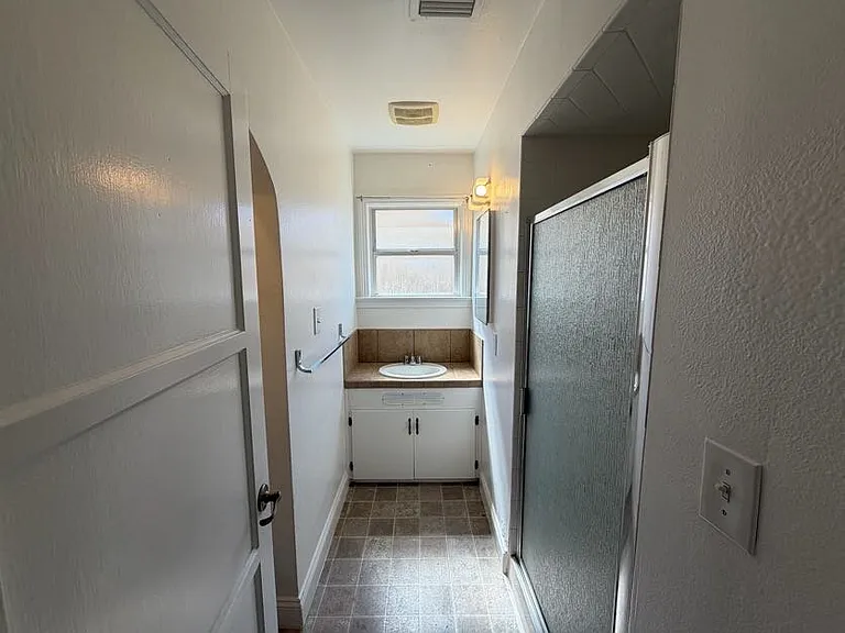 901 Castaic Ave — Photo 10
