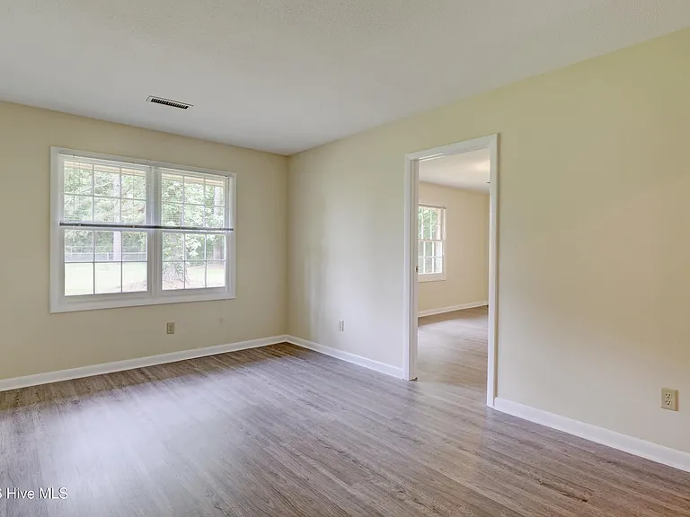 4010 Lake Ave — Photo 4