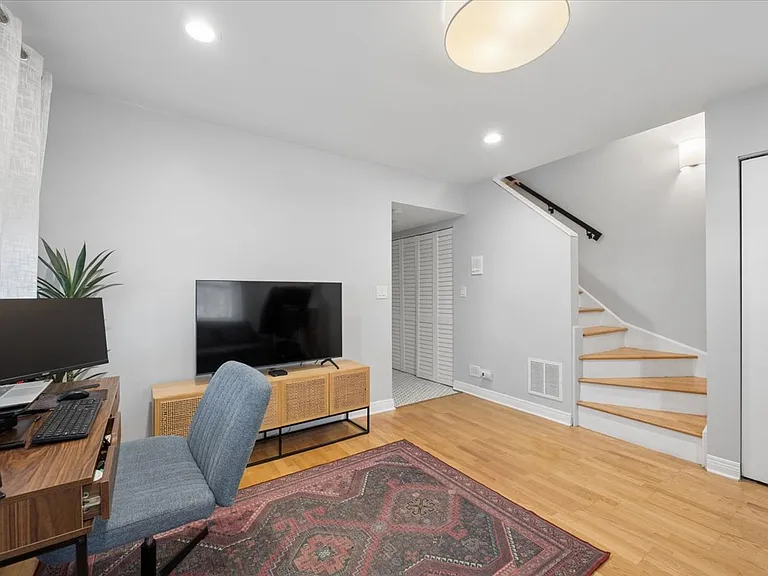 3209 N Drake Ave #A — Photo 2