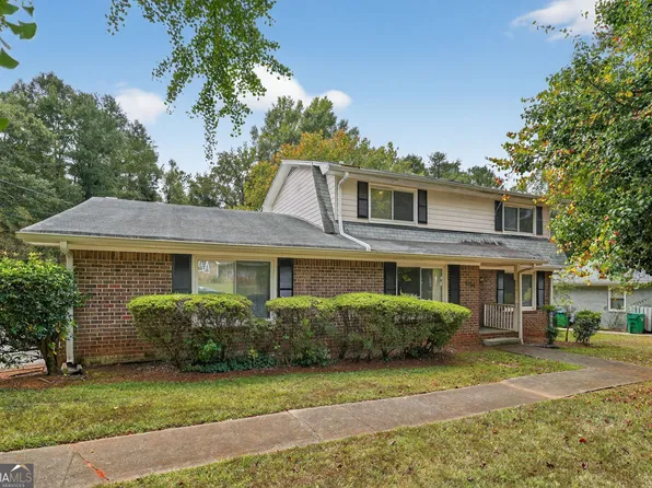 4255 Autumn Woods Ct, Stone Mountain, GA 30083