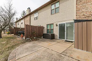 1992 N Waterfront Dr N #D — Photo 30