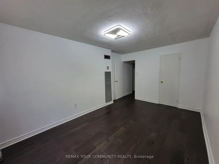 16 A Elgin St #227 — Photo 6
