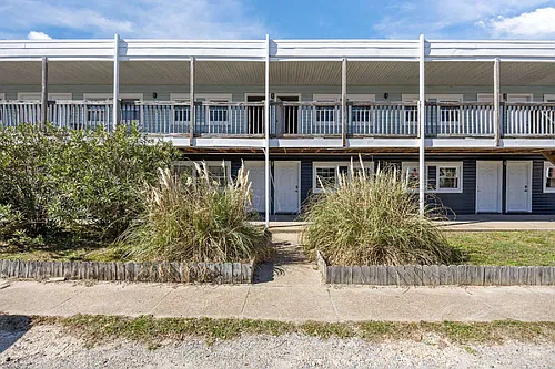 827 E Ocean View Ave #4 Photo 1