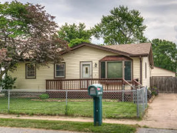 4321 N 14th St, Carter Lake, IA 51510