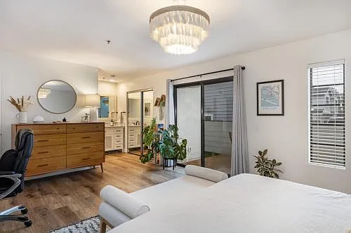 345 Avocado St #101B — Photo 16