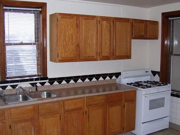 5th image of 8687 Oriole Ave #A