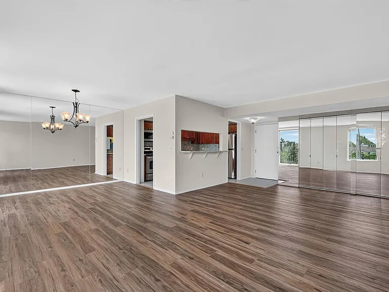 600 W Brown St #309 — Photo 11