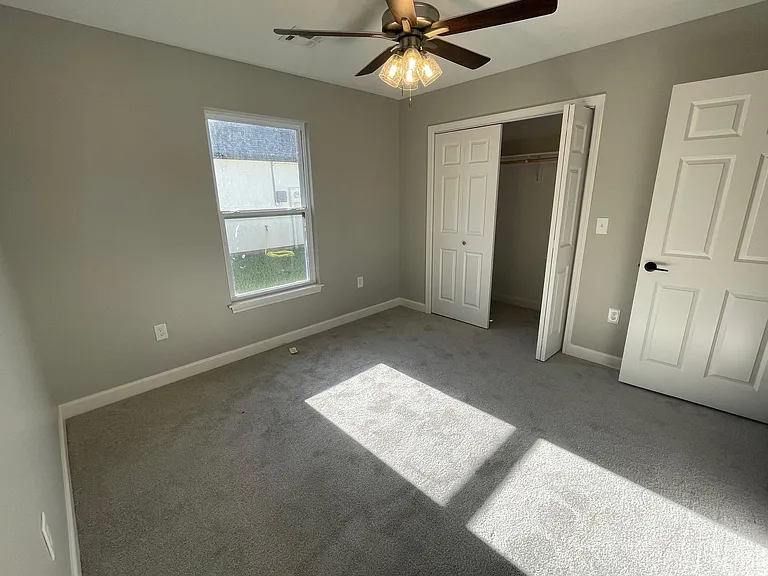 1615 Hill Valley Dr — Photo 8