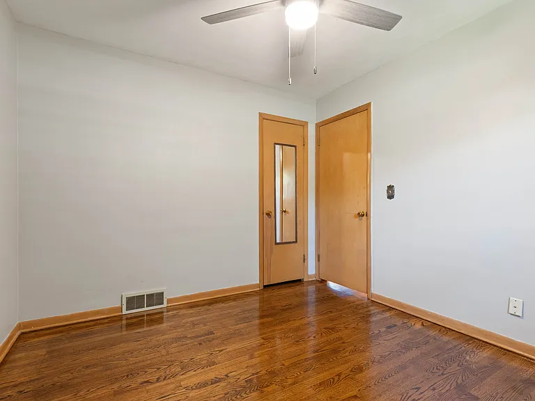 2523-2525 Holmes St #2523 — Photo 11