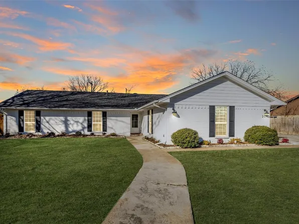 209 Diane Dr, Sanger, TX 76266