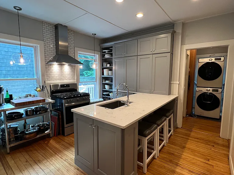 16 Marshall St — Photo 10