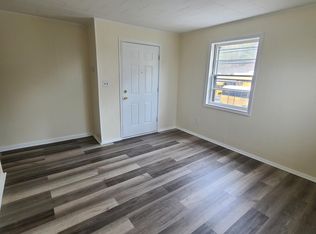 109 Main St #2B, Sparrow Bush, NY 12780