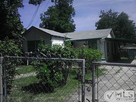 2nd image of 133 Holly St