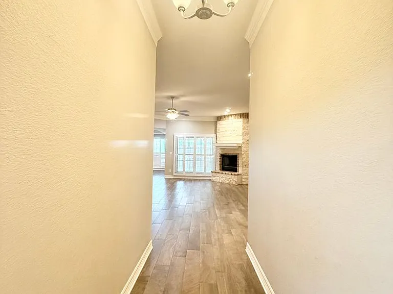 7326 Harpers Ridge Ln — Photo 2