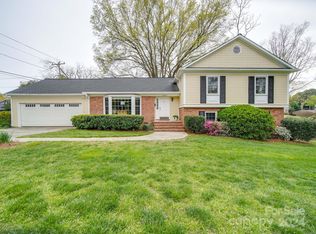 2807 Eastburn Rd, Charlotte, NC 28210