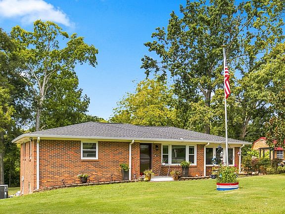 2nd image of 123 Forest Retreat Rd