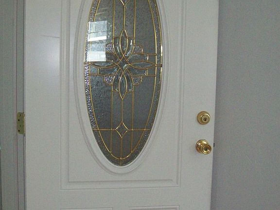 3rd image of 809 F St APT 3