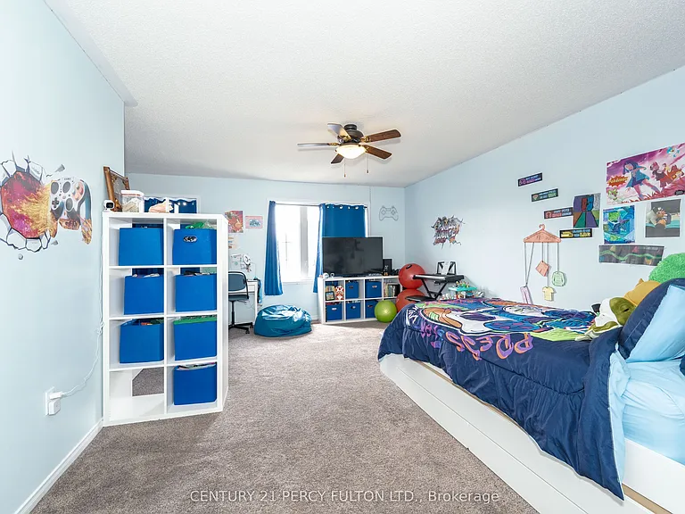 71 Armitage Cres — Photo 29