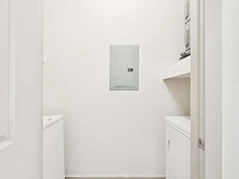 Full Size Washer and Dryer Included