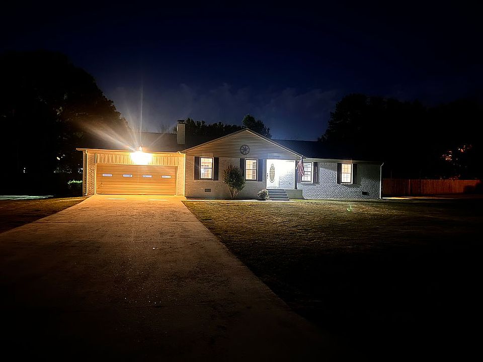 2nd image of 3710 Williams Ln SE