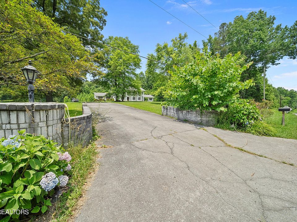1st image of 3324 Hickory Valley Rd